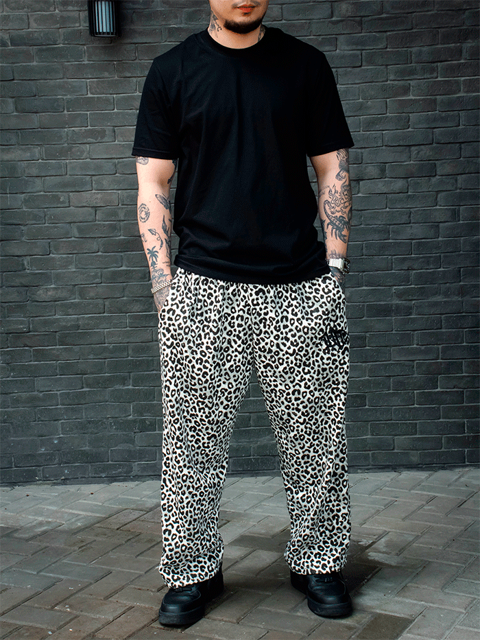 ANIMAL ACCENT "BAGGY SWEATPANTS"