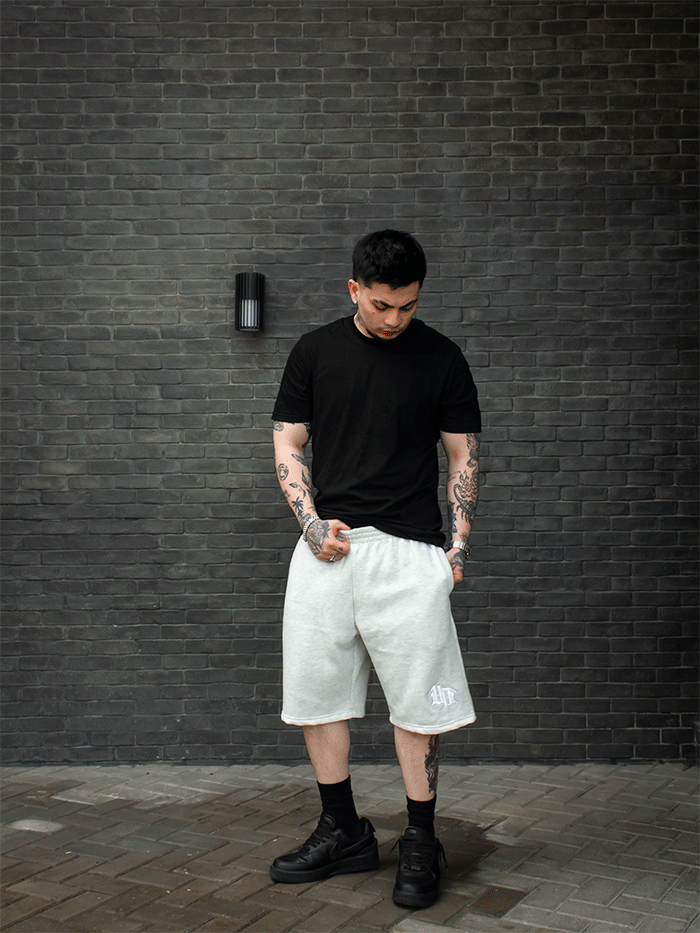 SIGNATURE PLAIN "BAGGY SWEATSHORTS"
